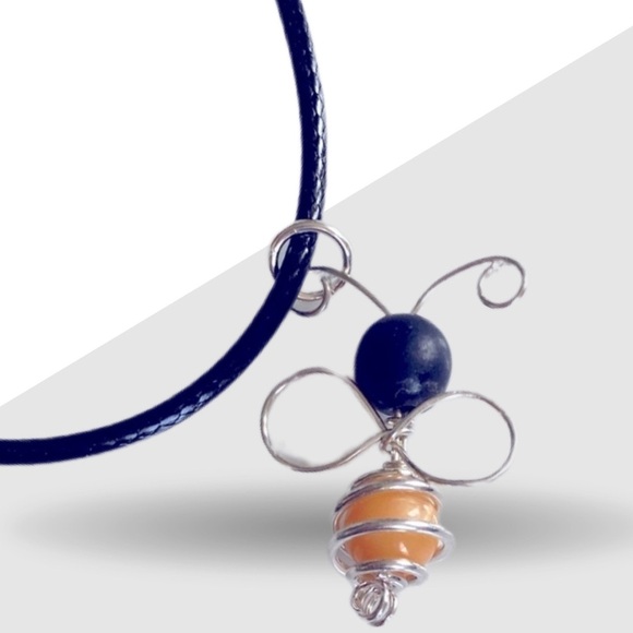 Sterling Silver and Orange Bee Pendant Necklace 17” long - Picture 1 of 8